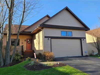 27 Nursery Ln, Syracuse, NY, 13210