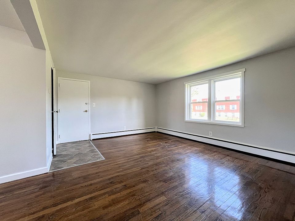 1st image of 50 Linda Dr APT 3