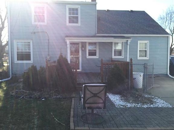 3rd image of 1006 N Ironwood Dr