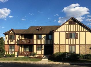 20D Kensington Rd, Chatham, NJ 07928