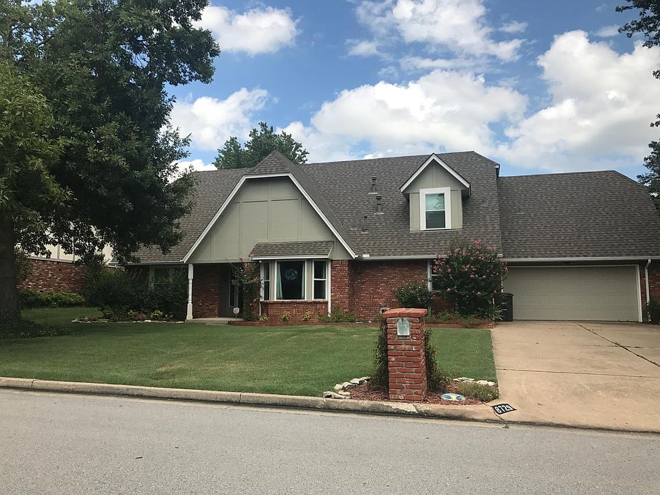 Front of house facing west