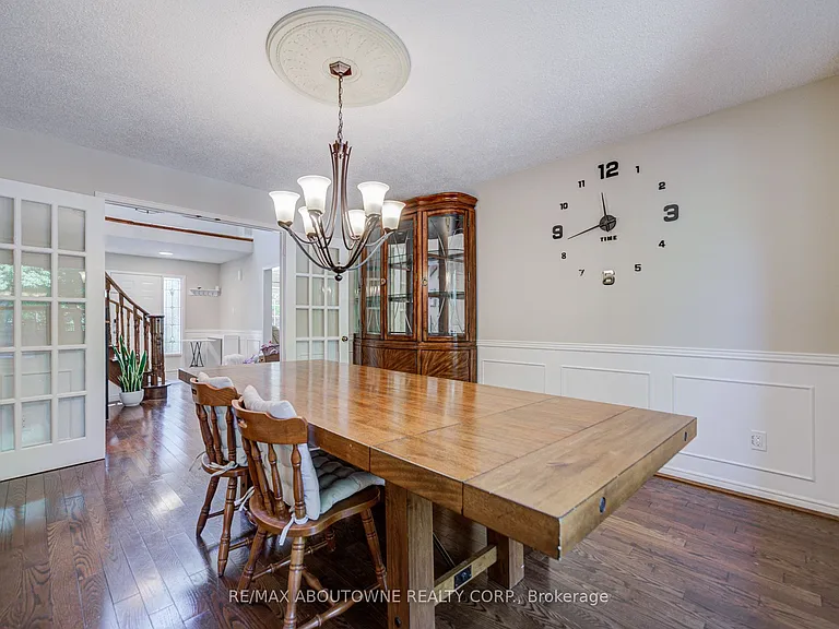 1273 Blackthorn Pl — Photo 17