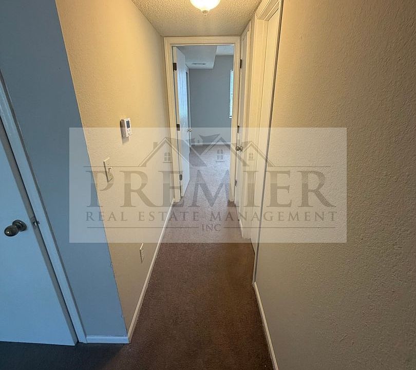1st image of 300 W Montgomery St #1