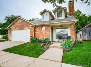 1909 Pine Ridge Dr, Bedford, TX 76021