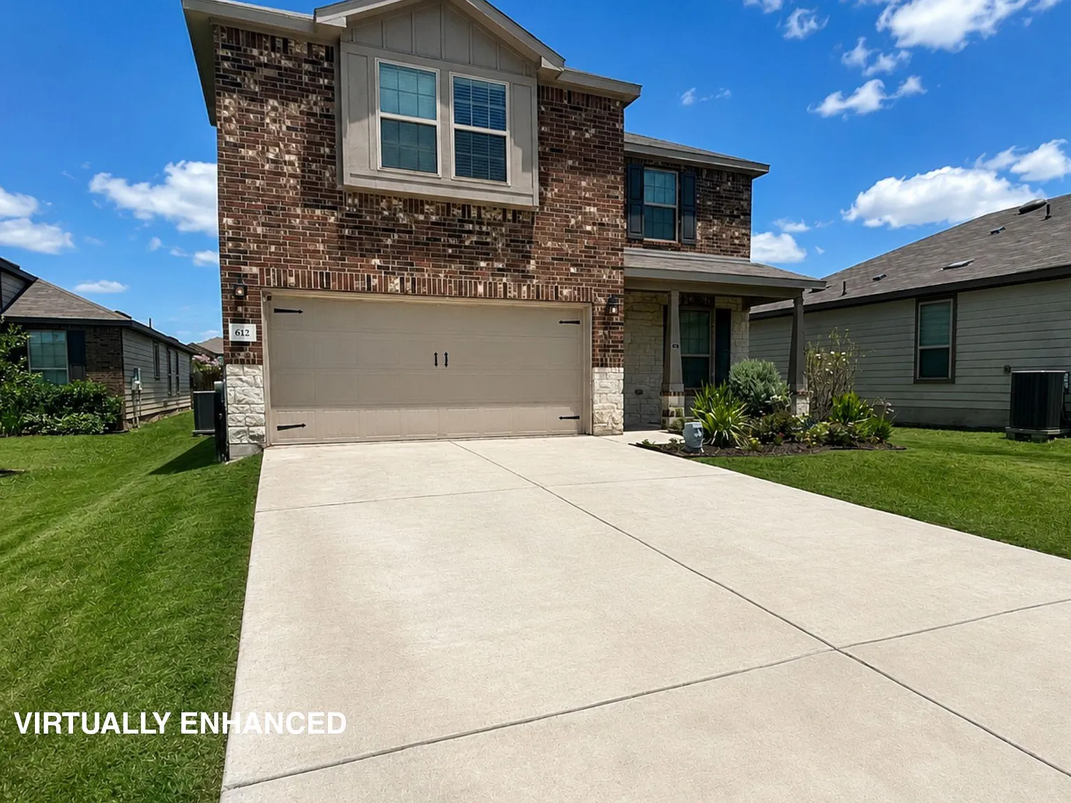 4 bed, 2.5 bath, 2473 sqft, $2,095 — Photo 2