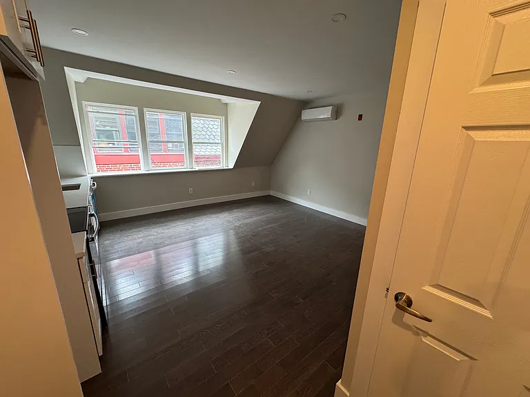 4707 Chester Ave #5 — Photo 8