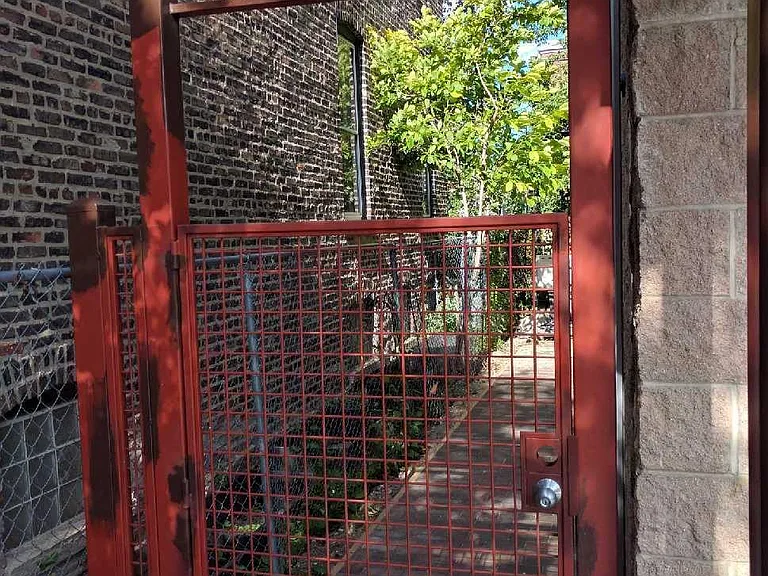 825 S Campbell Ave #3 — Photo 17