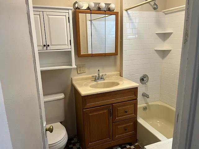 3208 John F Kennedy Blvd #2F — Photo 4