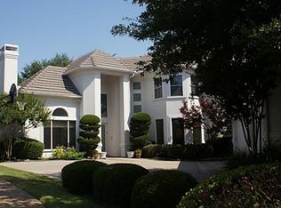 4523 Briar Oaks Cir, Dallas, TX 75287