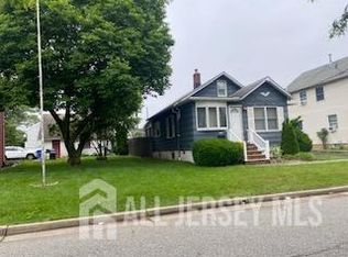 355 Oak Ave, Woodbridge, NJ 07095