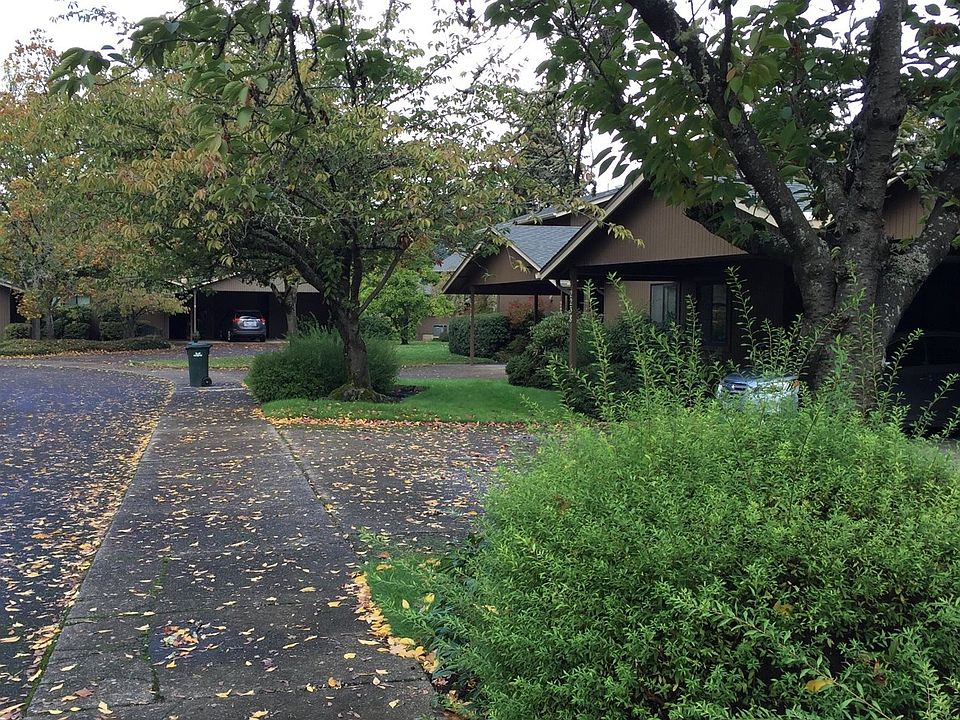 2nd image of 2238 Ridgeway Dr