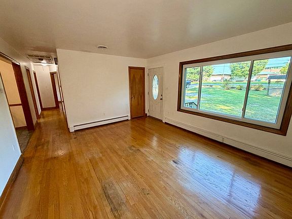 3rd image of 8247 Atlee Rd