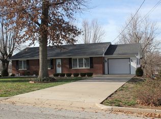 4421 Rainbow Cir, Jefferson City, MO 65109