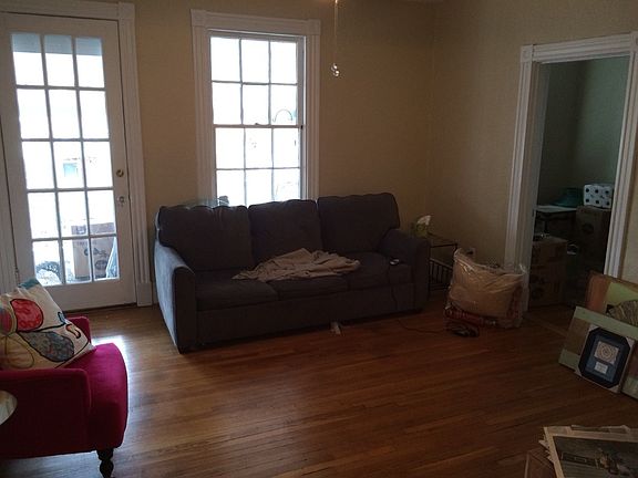 2nd image of 402 N Belmont Ave #U6