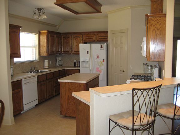 4th image of 4227 Windsor Ct