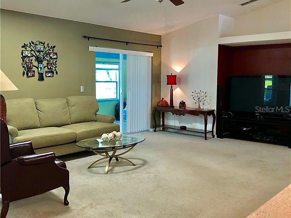 2nd image of 812 Cypress Oak Cir
