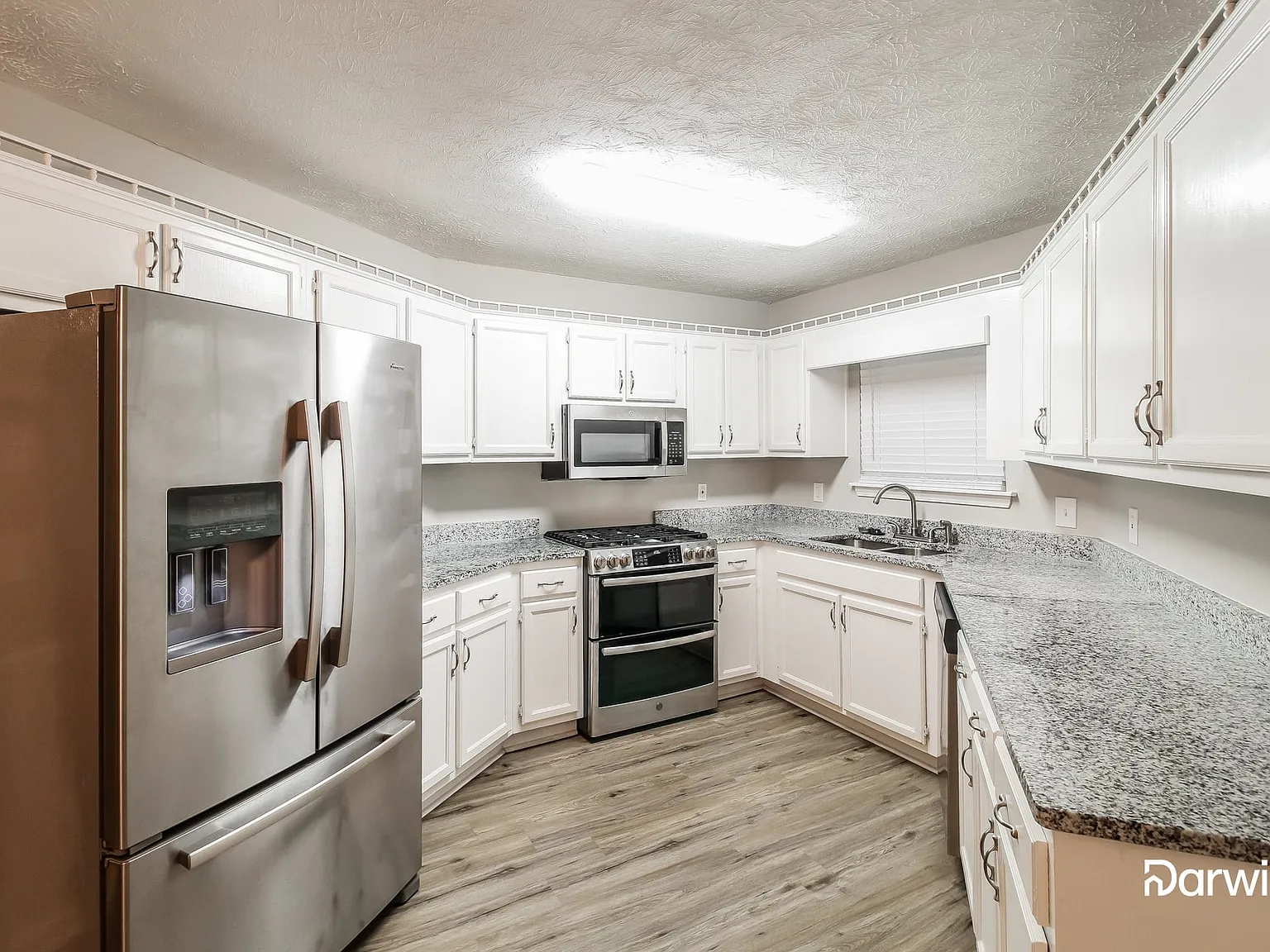 3 bed, 2.0 bath, 1517 sqft, $1,850 — Photo 3