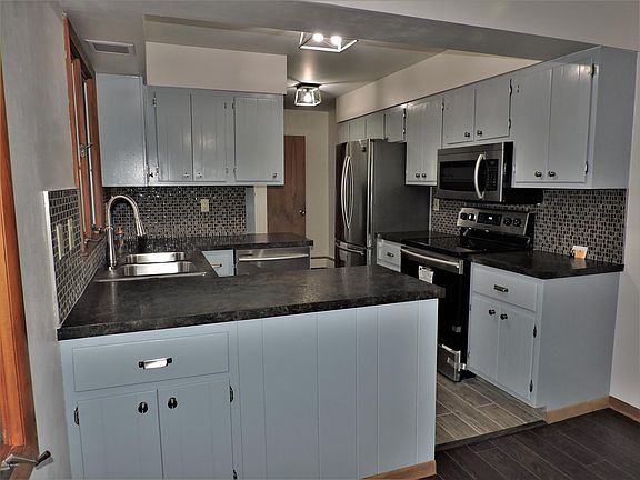 3rd image of 19291 Ottawa Ln