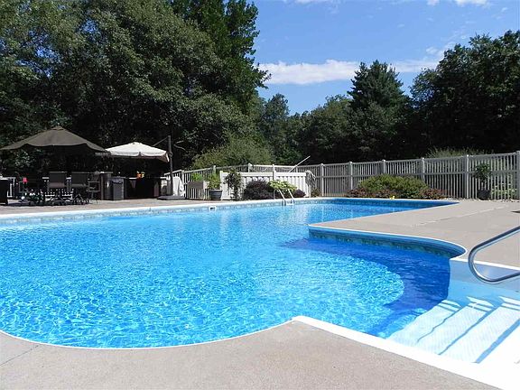 2nd image of 6 Pinehurst Ct