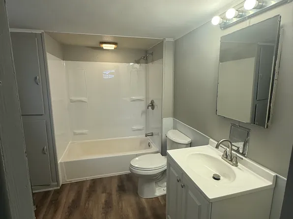 27 Main St #1, Phillipsburg, OH 45354