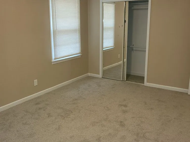 304 E Ellen Ave — Photo 14