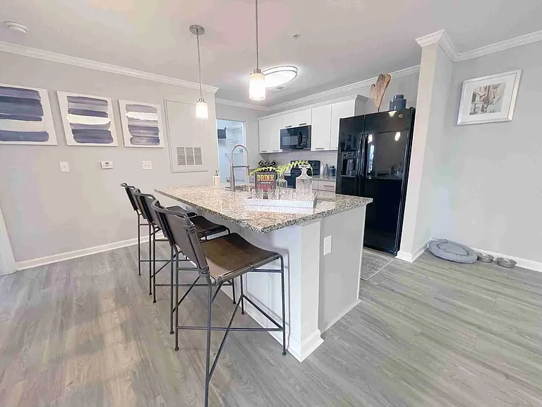 The Aventine Greenville Apartment Homes — Photo 9