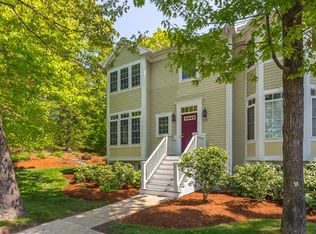 955 Lagrange St, West Roxbury, MA 02132