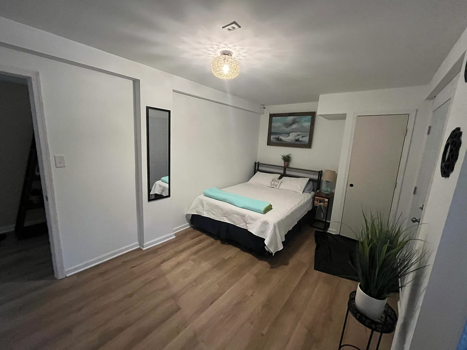 3 bed, 1200 sqft, $2,000 — Photo 4