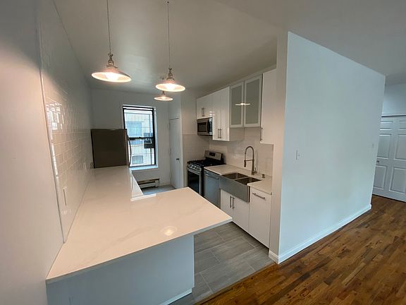 2nd image of 149 Sterling St APT 1B