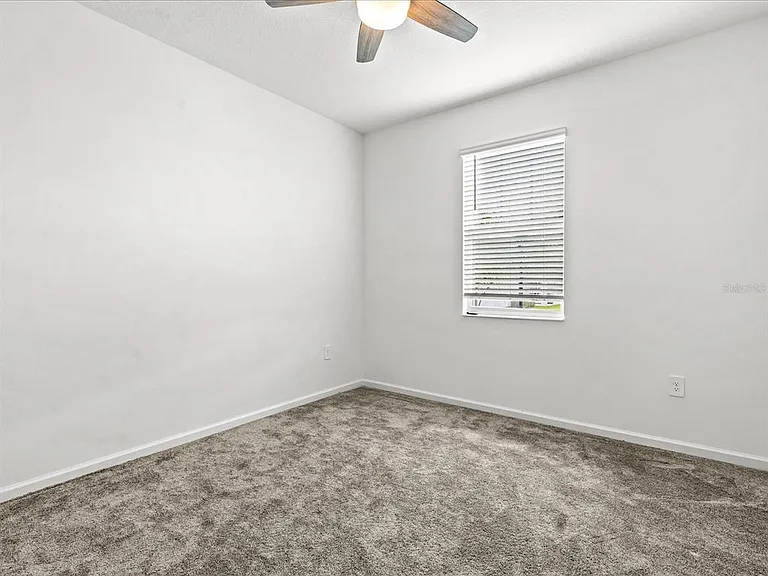 2952 Armstrong Ave — Photo 12