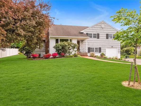 18 Wallingford Drive, Melville, NY 11747