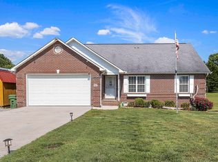 7526 Messenger Ln, Corryton, TN 37721