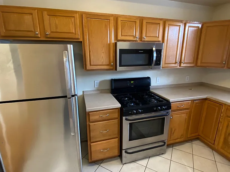 1514 W Cary St — Photo 3