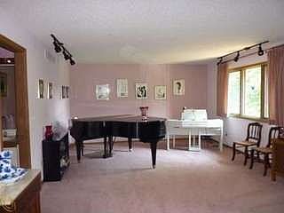 3rd image of 3115 Point Of The Woods Dr #1