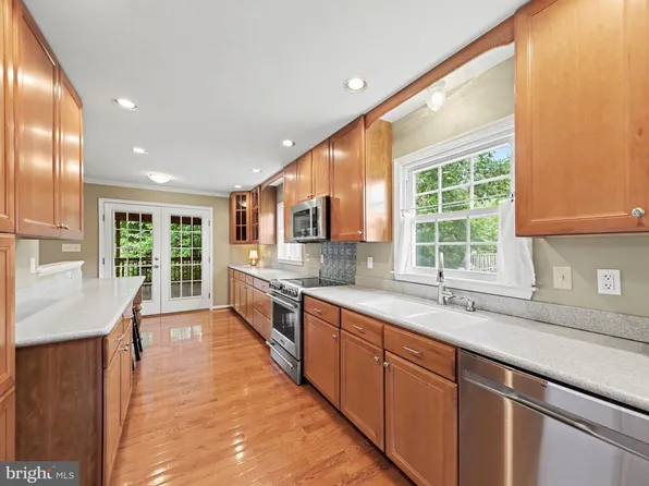 313 Laurel Ave, Fredericksburg, VA 22408