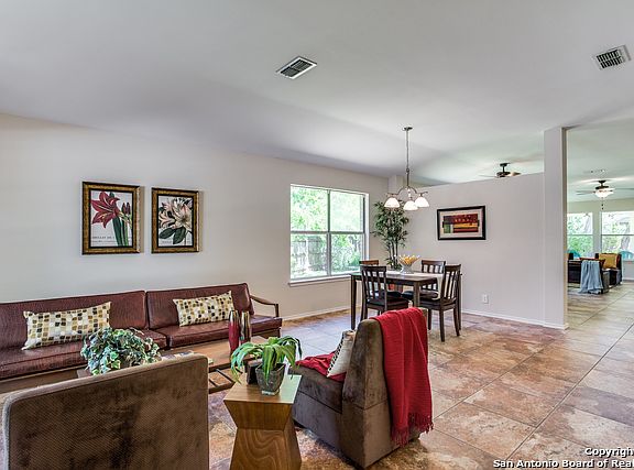 4th image of 9362 Aspen Oak