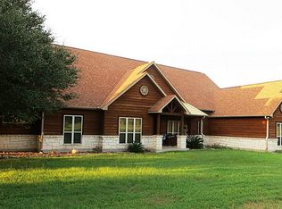 1041 Quail Hollow Dr, Alleyton, TX 78935