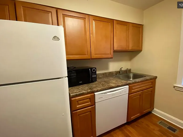 52 E 6th St #2B — Photo 4