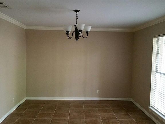 3rd image of 4606 Gretna Green Ln