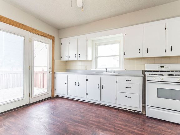 3rd image of 1809 Lay St