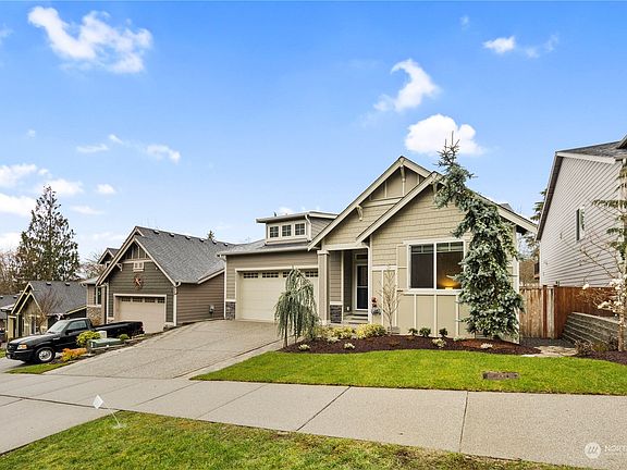 2nd image of 8209 10th Street NE