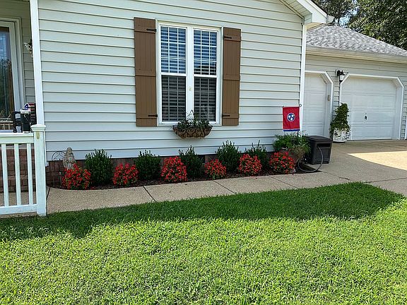 3rd image of 301 Wild Turkey Ln
