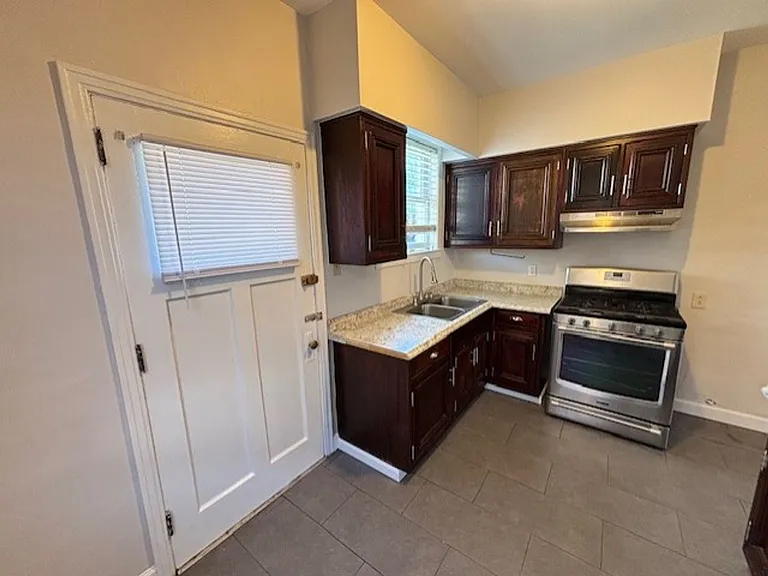 2709 Pyramid Ave — Photo 16