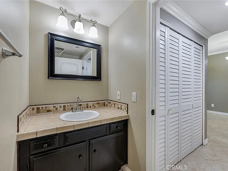343 E Chapman Ave #E — Photo 25