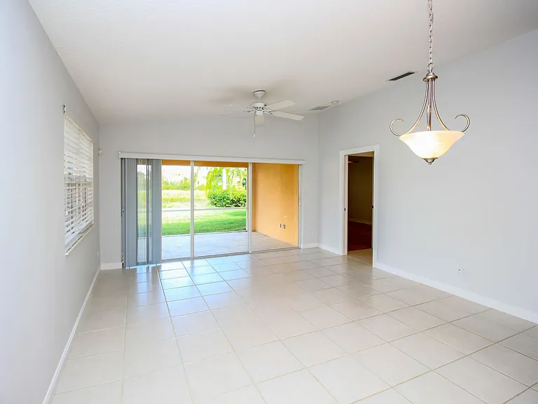 10882 SW Dardanelle Dr — Photo 28