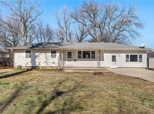 724 W Allison St, Nevada, MO 64772
