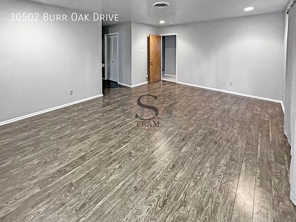 4th image of 10502 Burr Oak Dr