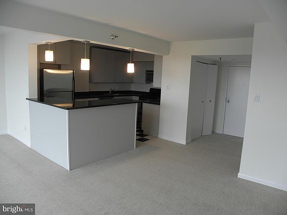 4th image of 7401 Westlake Ter APT 1204