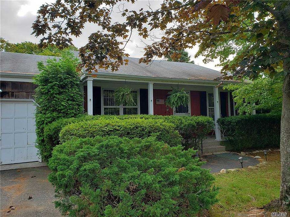 1st image of 35 Senix Ave