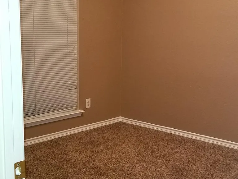 2333 Elkridge Dr — Photo 12